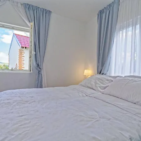 Unique Retreat - Harmony With Private Pool Apartment *