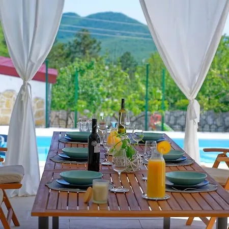 Apartment Unique Retreat - Harmony With Private Pool *