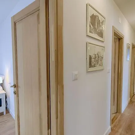 Apartment Unique Retreat - Harmony With Private Pool Neoric