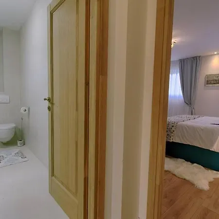 Unique Retreat - Harmony With Private Pool Apartment *