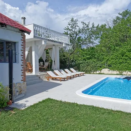 Unique Retreat - Harmony With Private Pool