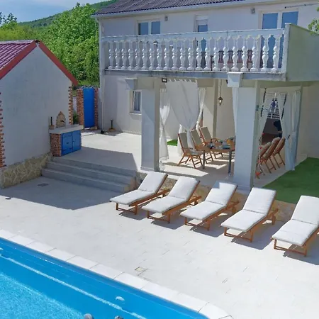 Unique Retreat - Harmony With Private Pool Neoric