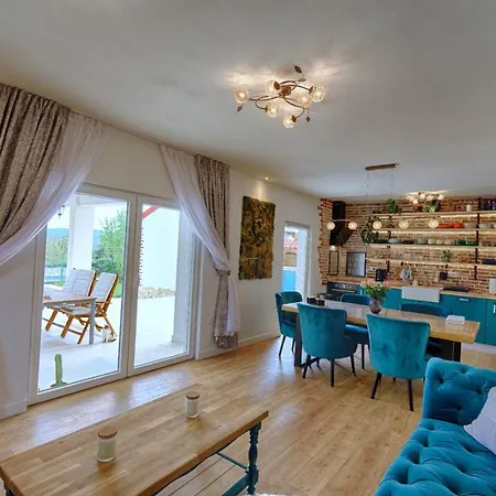 Unique Retreat - Harmony With Private Pool Apartment