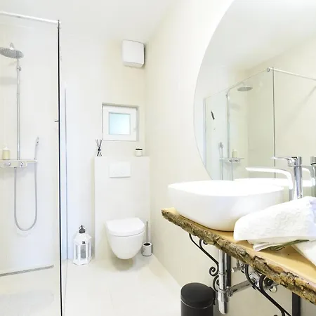 Apartamento Unique Retreat - Harmony With Private Pool *